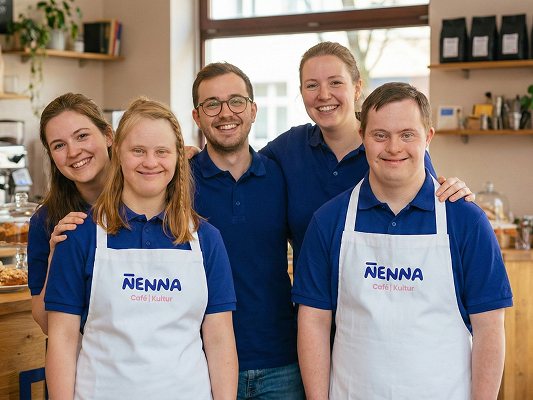 Das Team hinter dem NENNA Café in Rhede